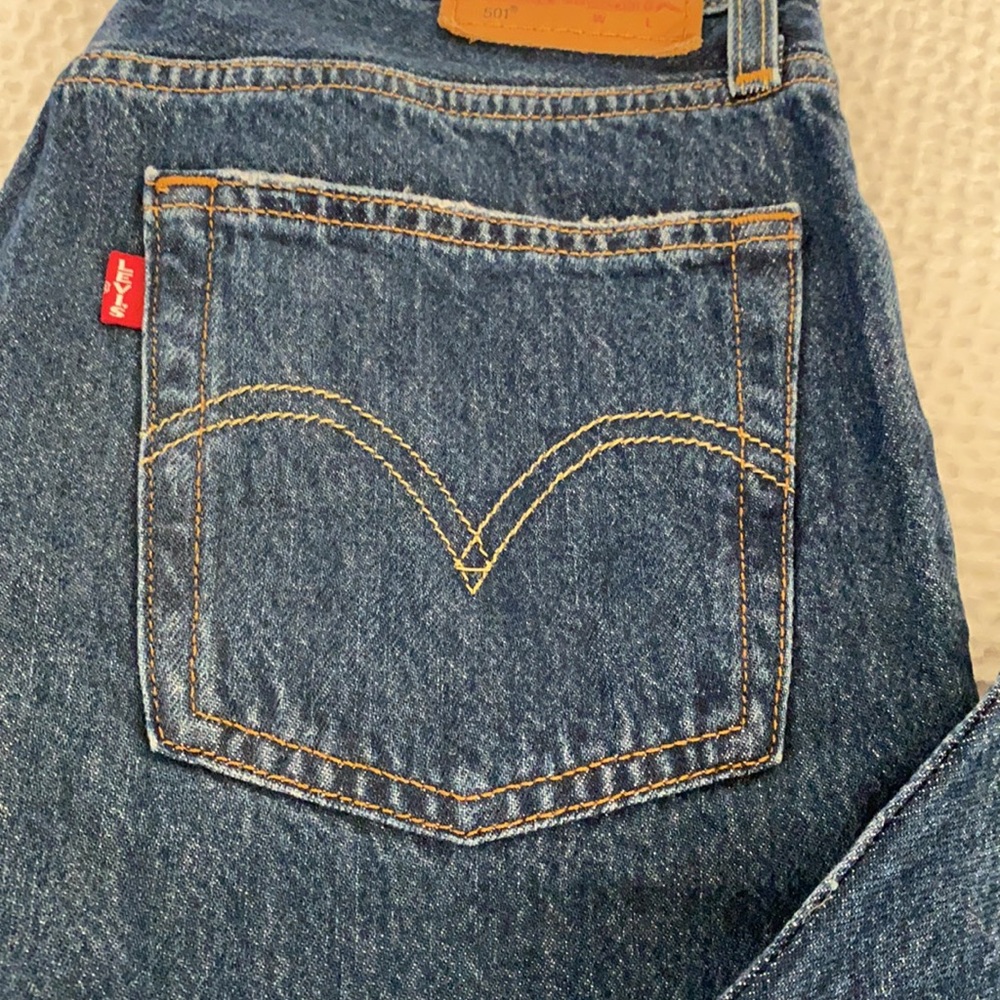 Levi’s - Picture 3 of 10
